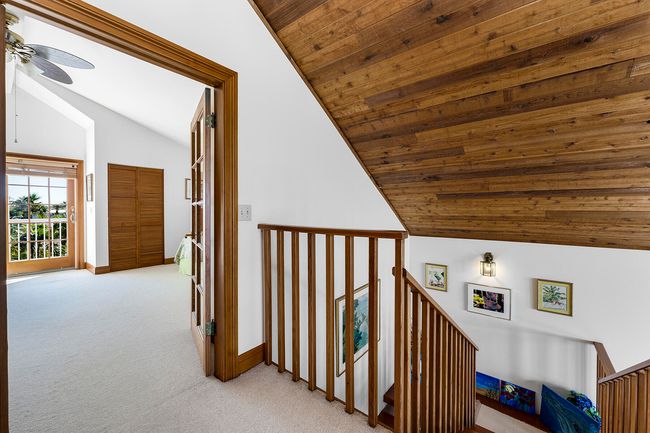 Loft landing entry to master suite | Image 27
