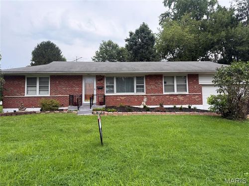 9908 Norbridge Ln, Saint Louis, MO, 63137-1401 | Card Image