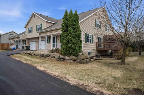 923 Chandler Ln, Sun Prairie, WI, 53590-4446 | Card Image