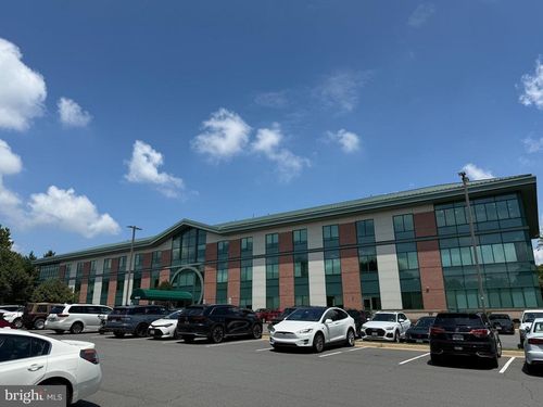 211-19415 Deerfield Ave, LANSDOWNE, VA, 20176-8471 | Card Image