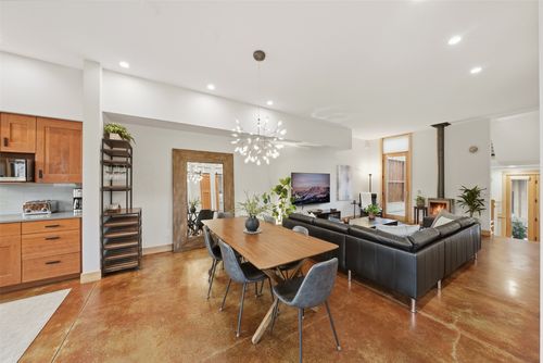 309 N Black Avenue, Bozeman, MT, 59715 | Card Image