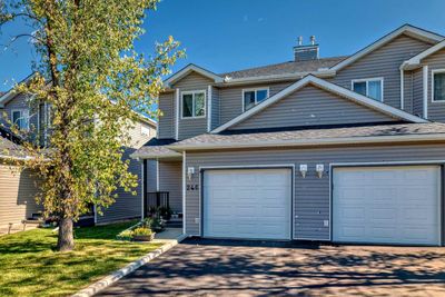 246 Taracove Pl Ne, Home with 3 bedrooms, 2 bathrooms and 2 parking in Calgary AB | Image 3