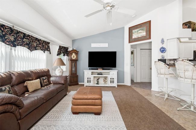 409 Bermuda Isles Circle, House other with 3 bedrooms, 3 bathrooms and null parking in VENICE FL | Image 17