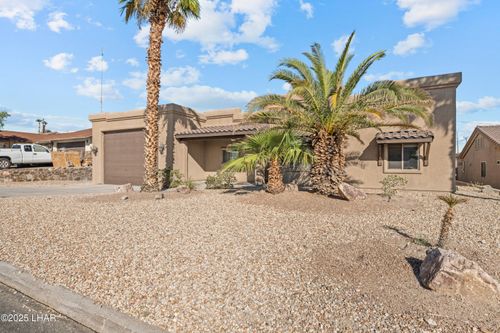 3370 Thunderhead Dr, Lake Havasu City, AZ, 86406-7870 | Card Image