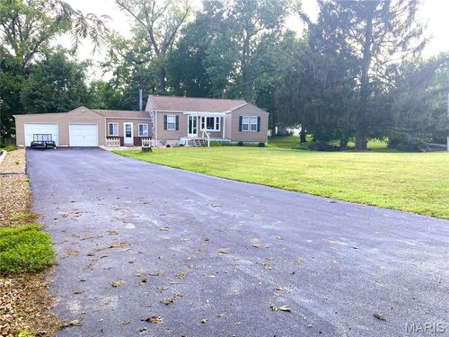 524 Meadow Ln, Collinsville, IL, 62234-4427 | Card Image