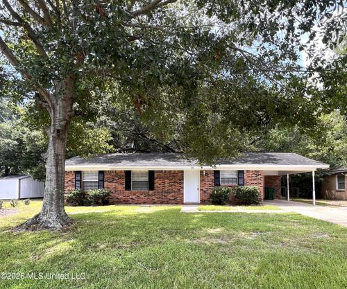 10 Pembrook Cir, Gulfport, MS, 39503-4016 | Card Image