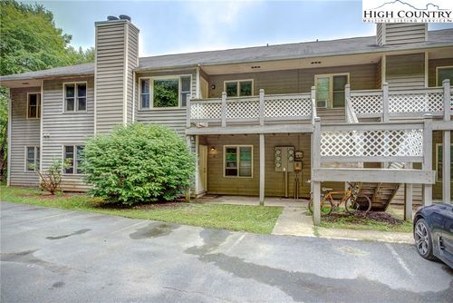 apt-21-200 Pilgrims Way, Boone, NC, 28607-4817 | Card Image