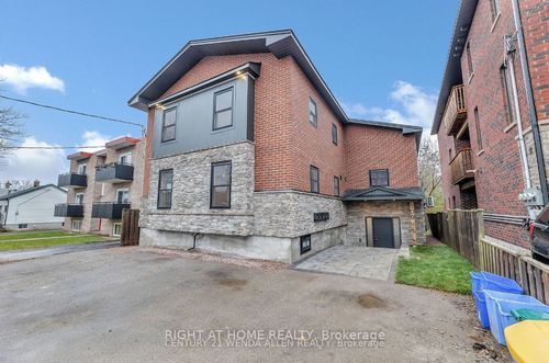 3-100 Cromwell Ave, Oshawa, ON, L1J4T6 | Card Image