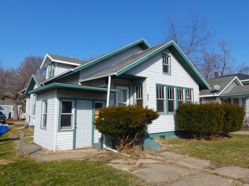 627 E Main St, Benton Harbor, MI, 49022-3321 | Card Image