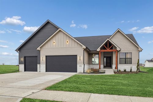 1201 Lakeview Cir Nw, Bondurant, IA, 50035-1509 | Card Image