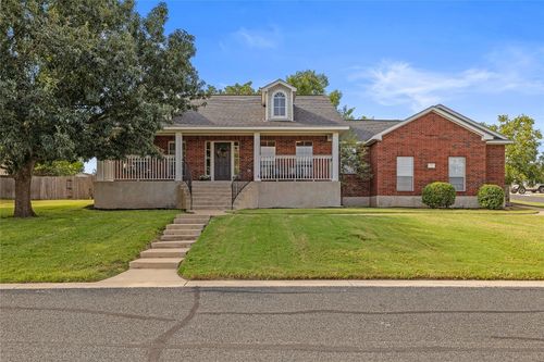 200 Blanco Dr, Hutto, TX, 78634-4469 | Card Image