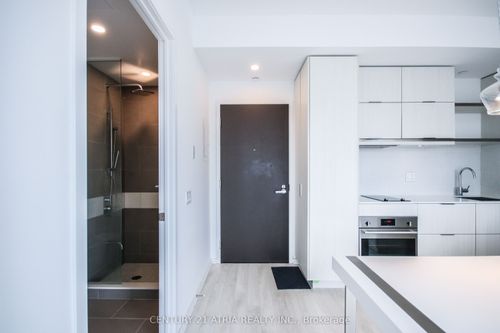 197 Yonge St, Toronto, ON, M5B0C1 | Card Image