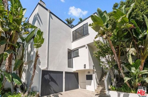 9315 Lloydcrest Dr, Beverly Hills, CA, 90210-2525 | Card Image