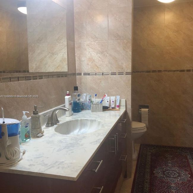 APT-5H - 1865 S Ocean Dr, Condo with 1 bedrooms, 2 bathrooms and null parking in Hallandale Beach FL | Image 10