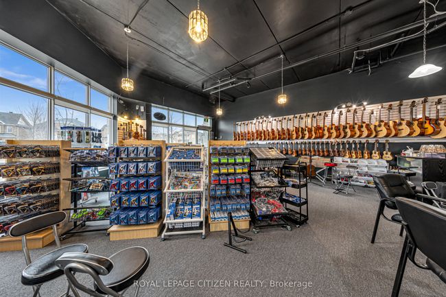 123 Luzon Ave, Home with 3 bedrooms, 3 bathrooms and 2 parking in Markham ON | Image 39