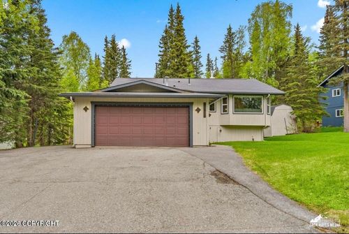 10121 Lone Tree Dr, Anchorage, AK, 99507-6919 | Card Image