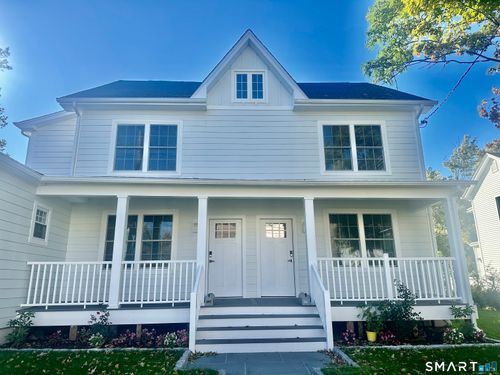 123 East Ave, New Canaan, CT, 06840-5611 | Card Image