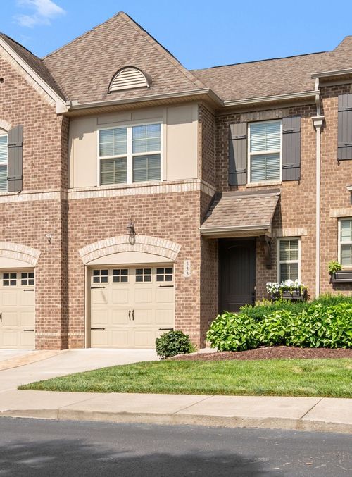 333 Coronado Pvt Cir, Hendersonville, TN, 37075-1424 | Card Image