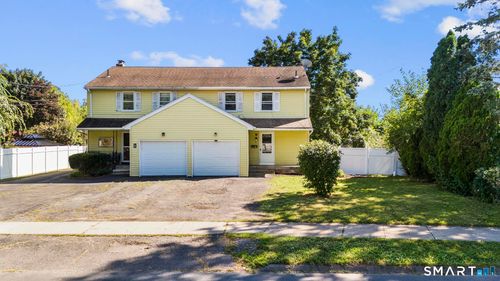 21 Chapman St, Newington, CT, 06111-1702 | Card Image