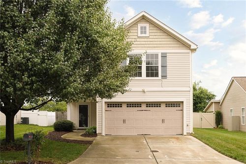 5763 Misty Hill Cir, Clemmons, NC, 27012-9670 | Card Image