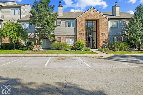 5-4250 Village Parkway Cir E, Indianapolis, IN, 46254-4307 | Card Image
