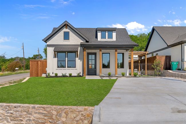 912 Tree Dr, House other with 3 bedrooms, 2 bathrooms and null parking in Granbury TX | Image 39