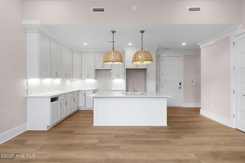 unit-204-805 Mulberry St, Beaufort, NC, 28516-1935 | Card Image