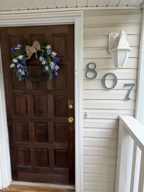 807 Seawinds Ln, Virginia Beach, VA, 23451-4078 | Card Image