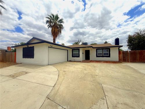 490 Avignon Ct, Riverside, CA, 92501-1201 | Card Image