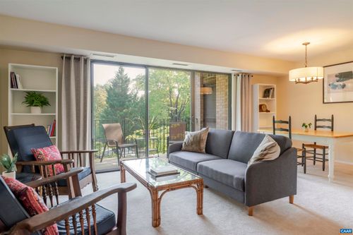 apt-411-511 1st St N, CHARLOTTESVILLE, VA, 22902-4652 | Card Image
