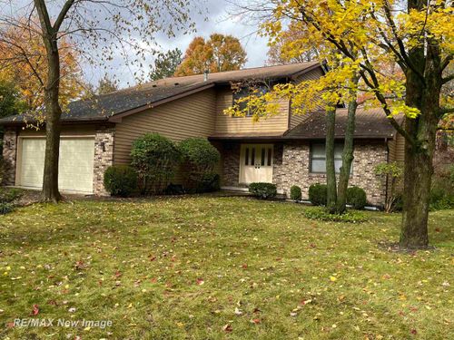4600 Oakridge Dr, Midland, MI, 48640-1914 | Card Image