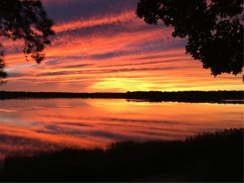 15 George W Finnerty Rd, Barrington, RI, 02806-2601 | Card Image