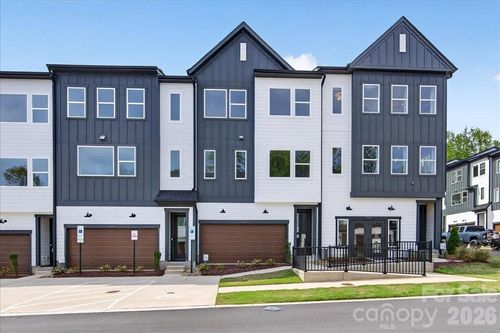 7933 Cedarsmith Ct, Charlotte, NC, 28217-0570 | Card Image