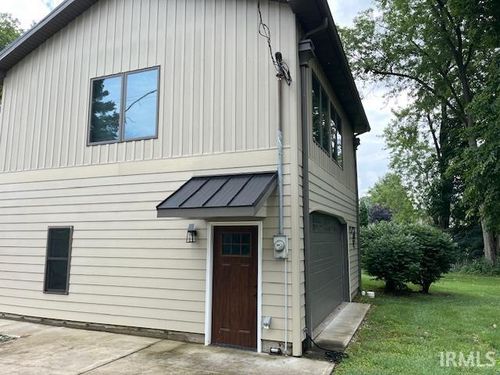 6688 Outer Gray St, Newburgh, IN, 47630-1716 | Card Image