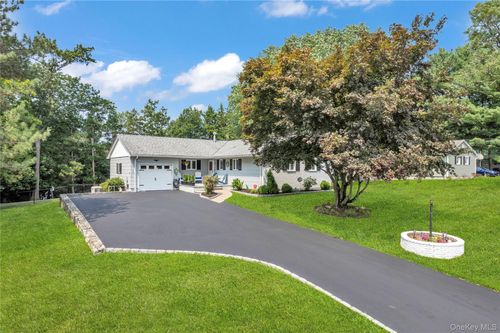 2661 Windmill Dr, Yorktown Heights, NY, 10598-3330 | Card Image