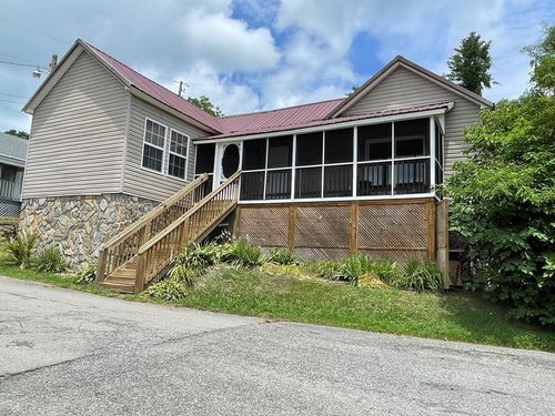 101 Vine St, Fries, VA, 24330 | Card Image