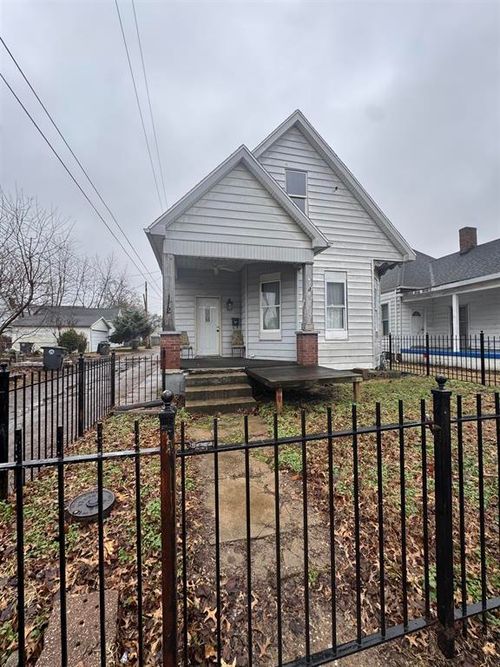 112 W Missouri St, Evansville, IN, 47710-2150 | Card Image