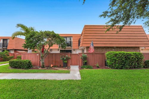 2818 Waterford Drive N, Deerfield Beach, FL, 33442 | Card Image