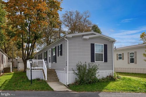 726 Nancy Ln, LANCASTER, PA, 17601-5823 | Card Image