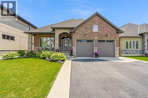 180 Mother'S St, Hamilton, ON, L9B0E1 | Card Image
