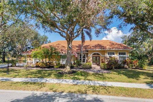 7185 N Serenoa Drive, SARASOTA, FL, 34241 | Card Image