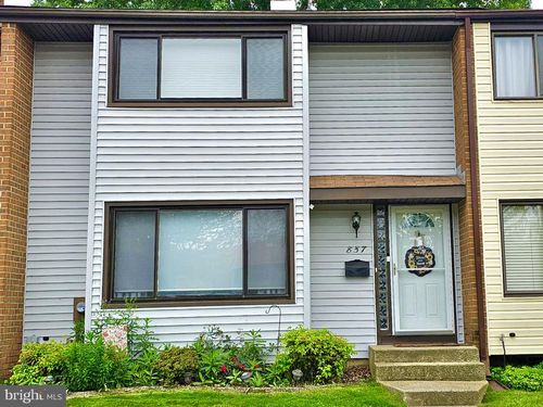 857 Jamestown Rd, East Windsor, NJ, 08520-5644 | Card Image