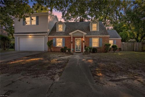 912 Wakefield Ave, Norfolk, VA, 23502-3125 | Card Image