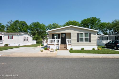 305 Farm Rd, Freehold, NJ, 07728-3407 | Card Image