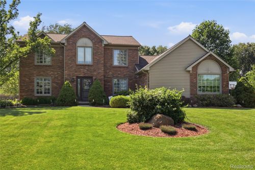 1817 Deer View Ct, Howell, MI, 48843-8091 | Card Image