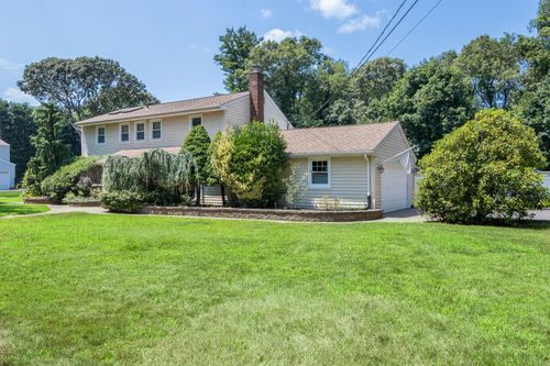 17 Andover Pl, Huntington, NY, 11743-5201 | Card Image