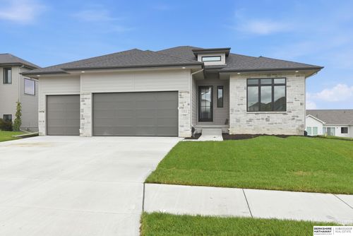 18111 Hazelnut Dr, Gretna, NE, 68028-7047 | Card Image