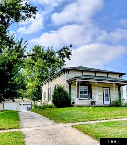 403 S 4th St, Seward, NE, 68434-2518 | Card Image