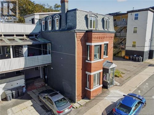 52 Dorchester St, Saint John, NB, E2L3H9 | Card Image