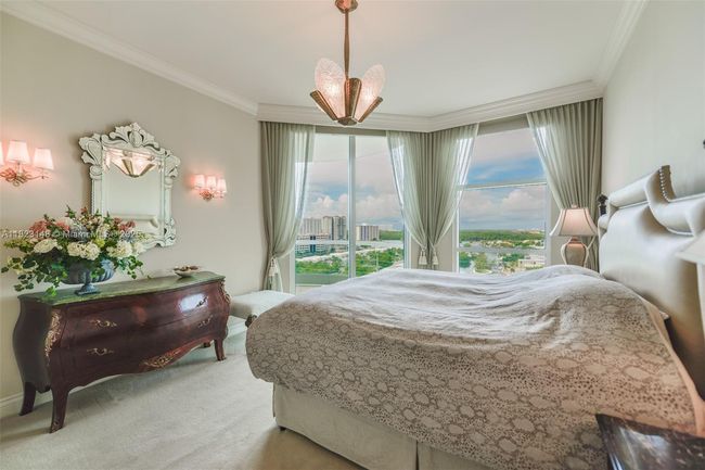 APT-1104 - 16051 Collins Ave, Condo with 4 bedrooms, 7 bathrooms and null parking in Sunny Isles Beach FL | Image 32